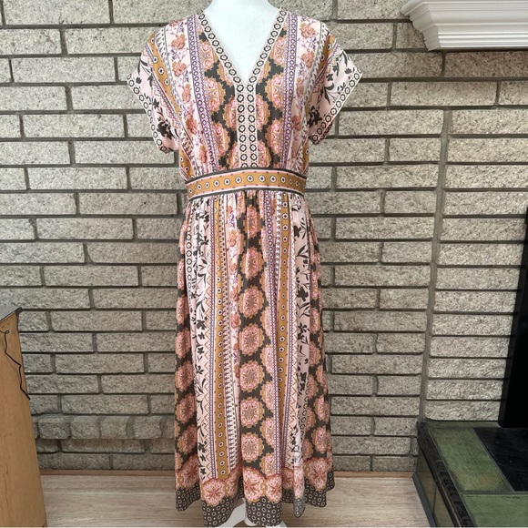 Nwt Gal Meets Glam Stunning Floral Dress Size 8 - Picture 3 of 14